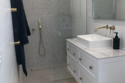 OG2001A TERRAZZO WHITE MATT 600X600 AND LF2331 WHITE MATT 300X600